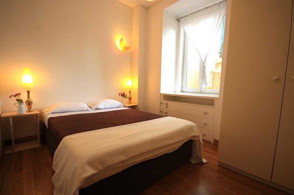 Myplace - Lisbon - Camoes Appartamento Esterno foto