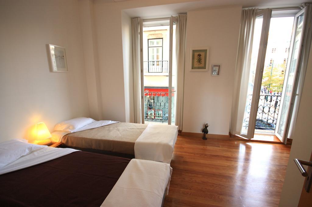 Myplace - Lisbon - Camoes Appartamento Camera foto